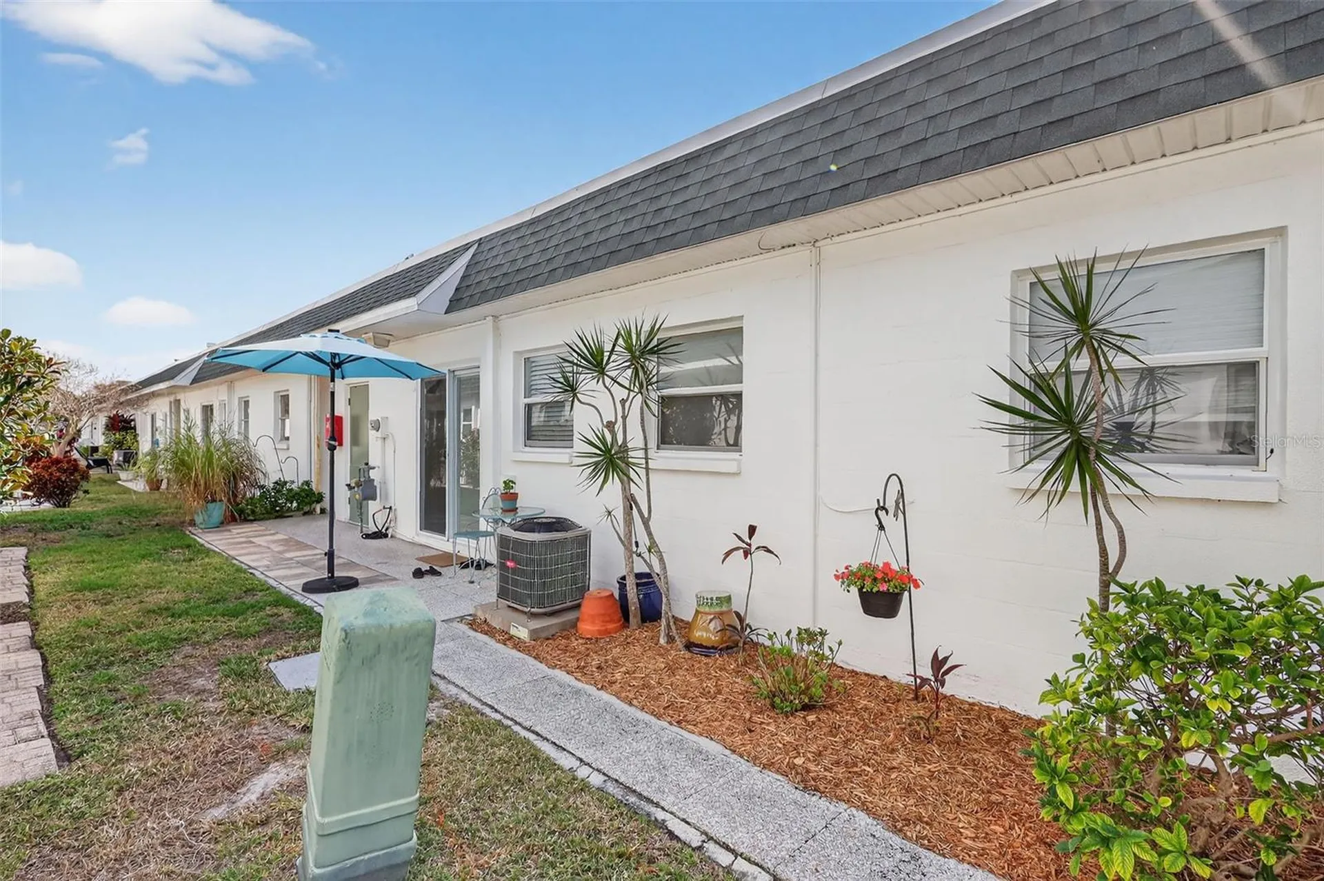 7825 38th Terrace N St Petersburg FL 33709