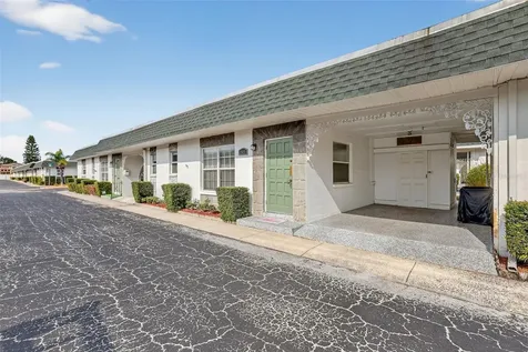 7825 38th Terrace N St Petersburg FL 33709