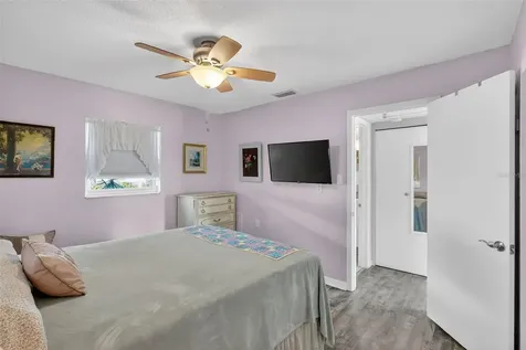 7825 38th Terrace N St Petersburg FL 33709