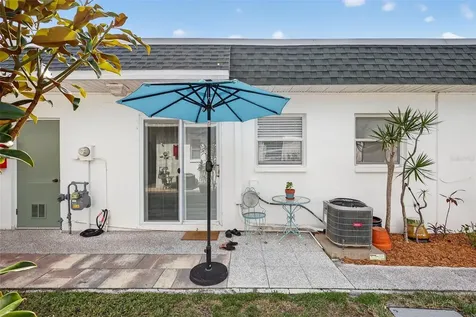 7825 38th Terrace N St Petersburg FL 33709