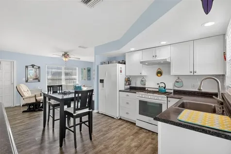 7825 38th Terrace N St Petersburg FL 33709