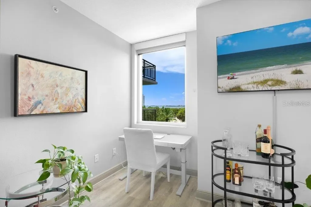 800 N Tamiami Trail Sarasota FL 34236