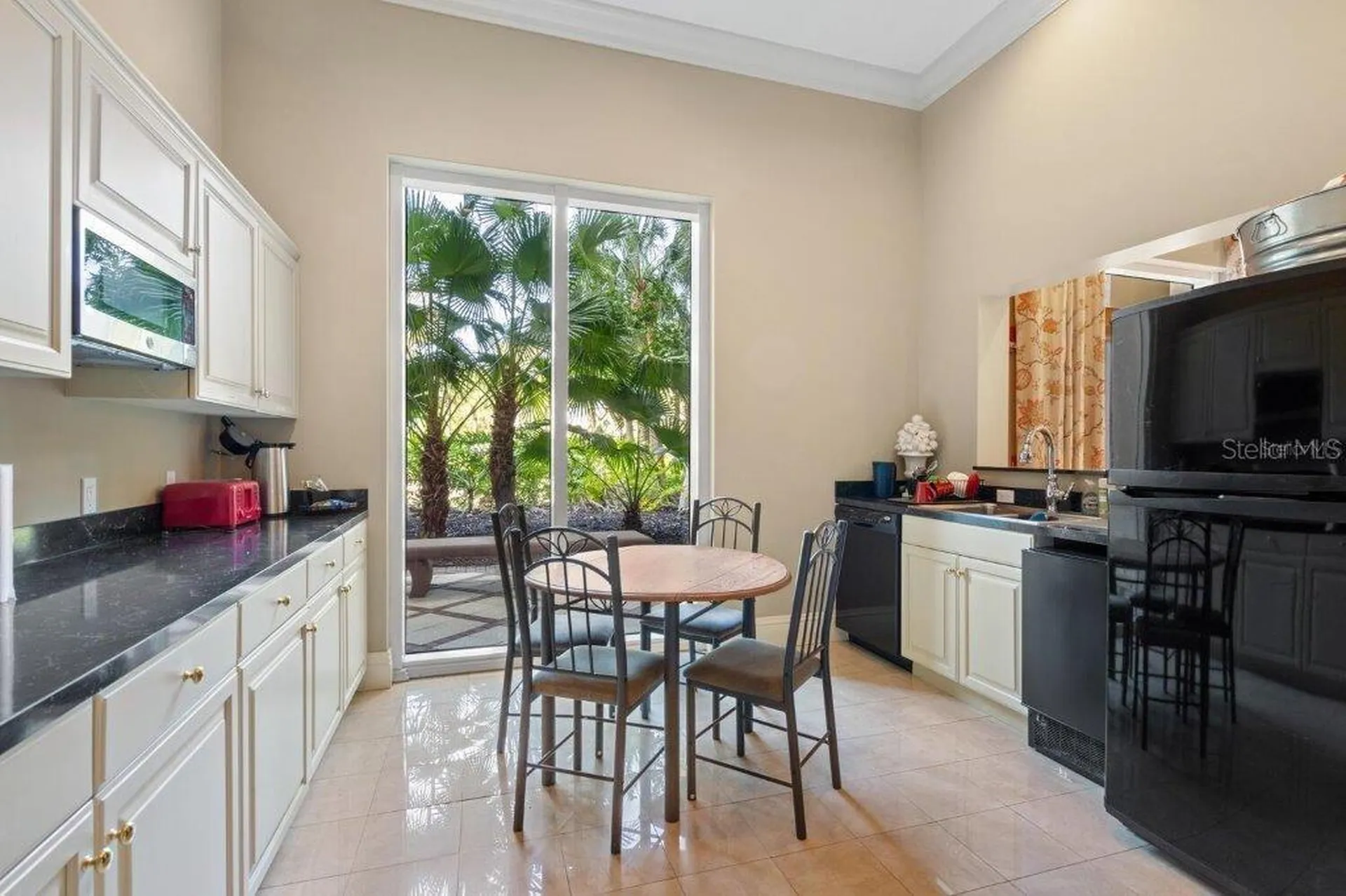 800 N Tamiami Trail Sarasota FL 34236