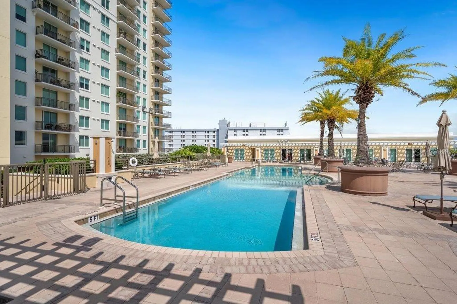 800 N Tamiami Trail Sarasota FL 34236