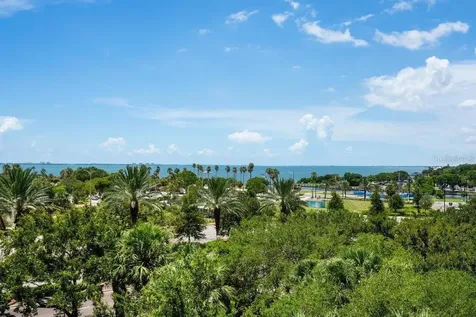 800 N Tamiami Trail Sarasota FL 34236