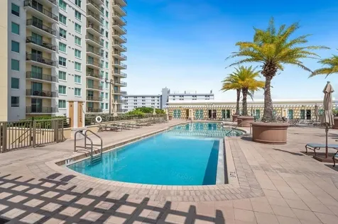800 N Tamiami Trail Sarasota FL 34236