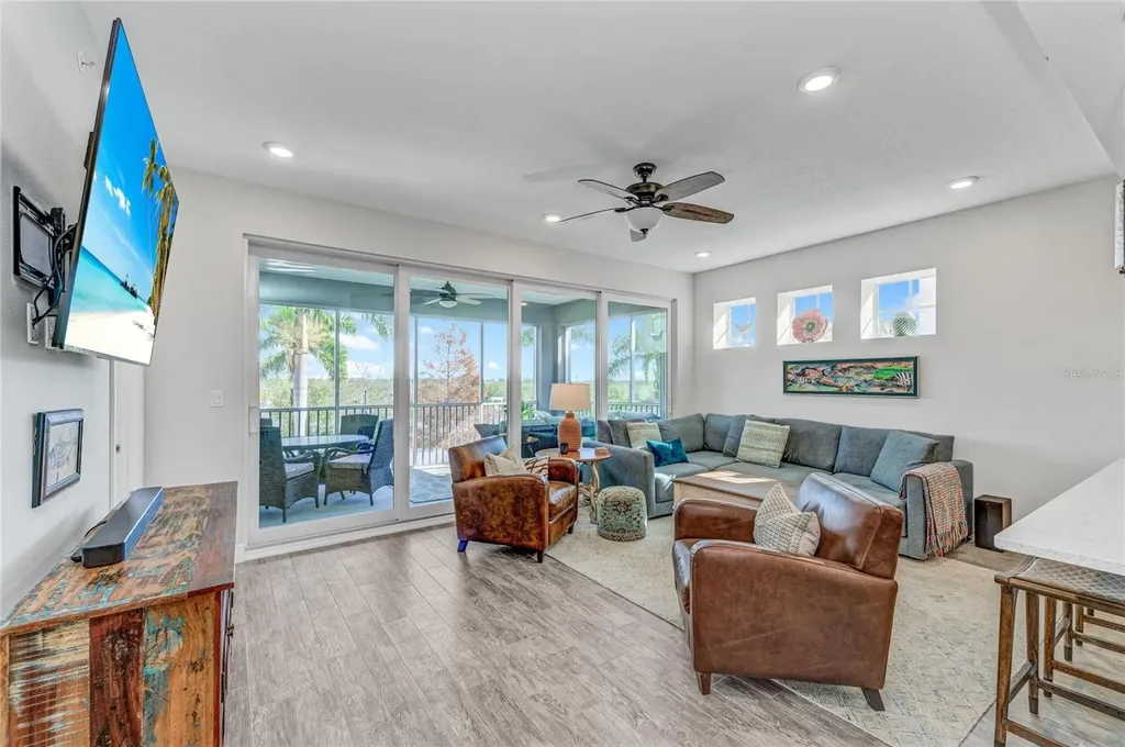 383 Aruba Circle Bradenton FL 34209