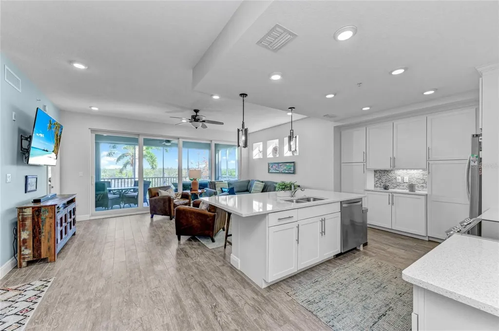 383 Aruba Circle Bradenton FL 34209