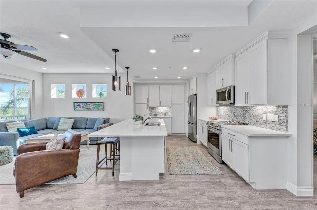 383 Aruba Circle Bradenton FL 34209