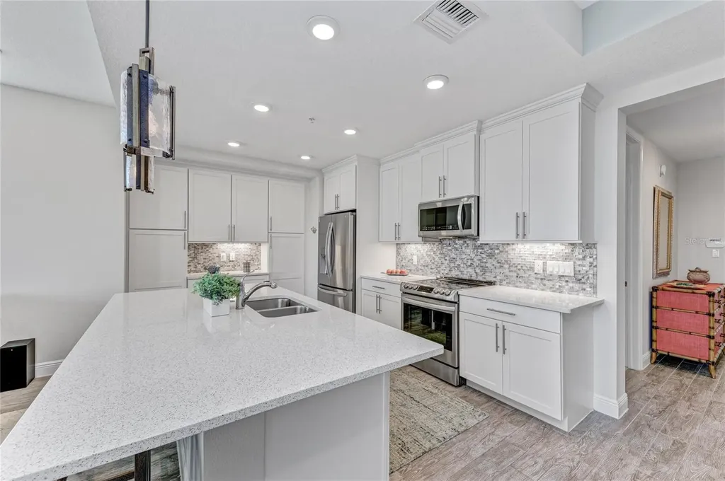 383 Aruba Circle Bradenton FL 34209
