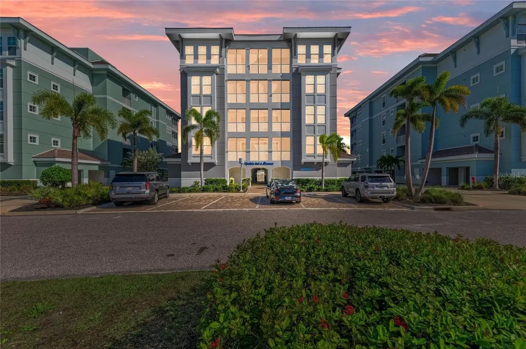383 Aruba Circle Bradenton FL 34209