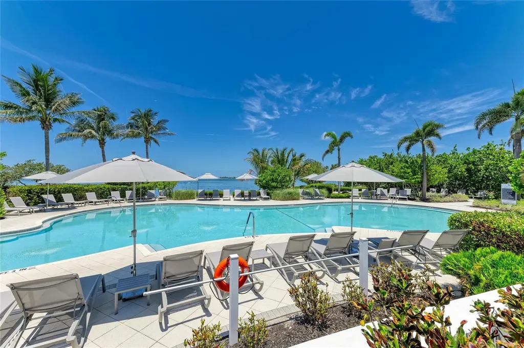 383 Aruba Circle Bradenton FL 34209