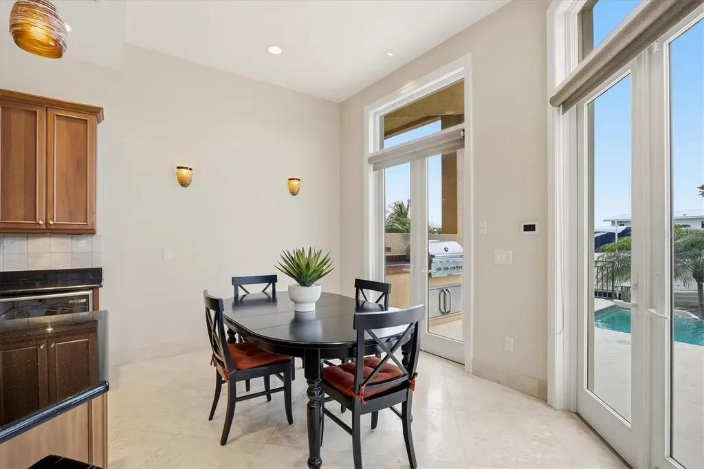 761 Norton Street Longboat Key FL 34228