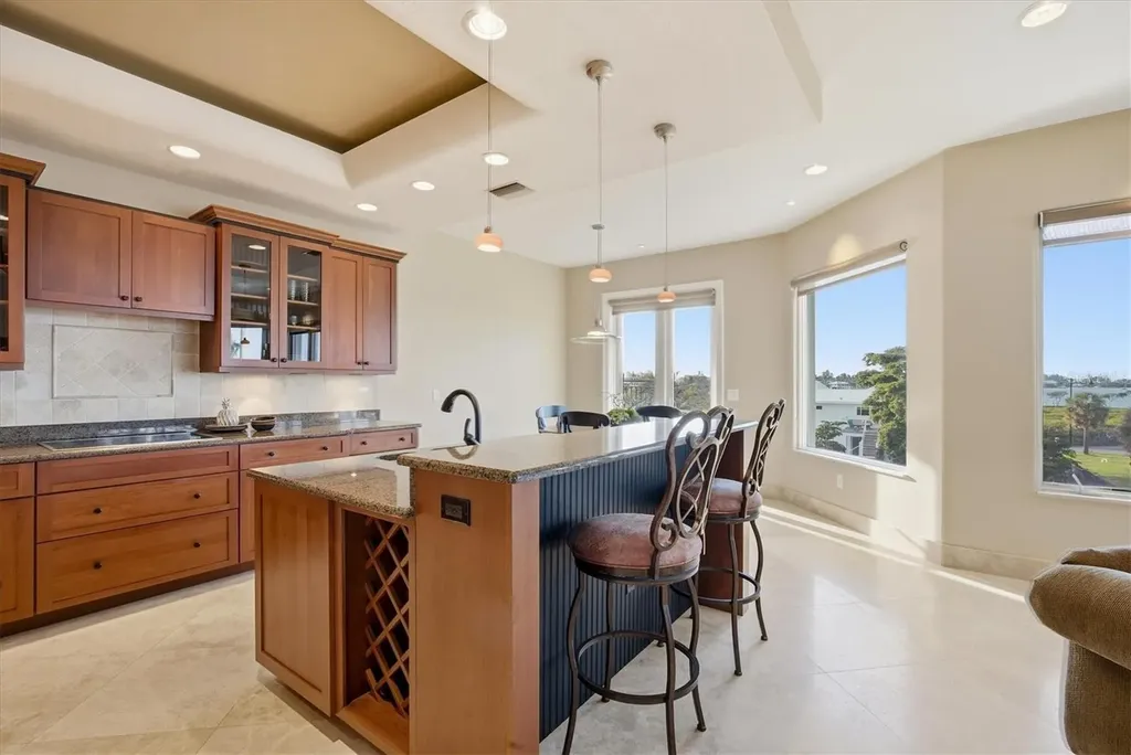 761 Norton Street Longboat Key FL 34228