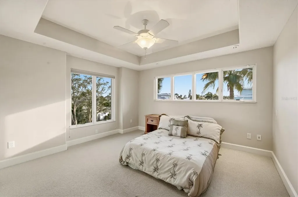 761 Norton Street Longboat Key FL 34228