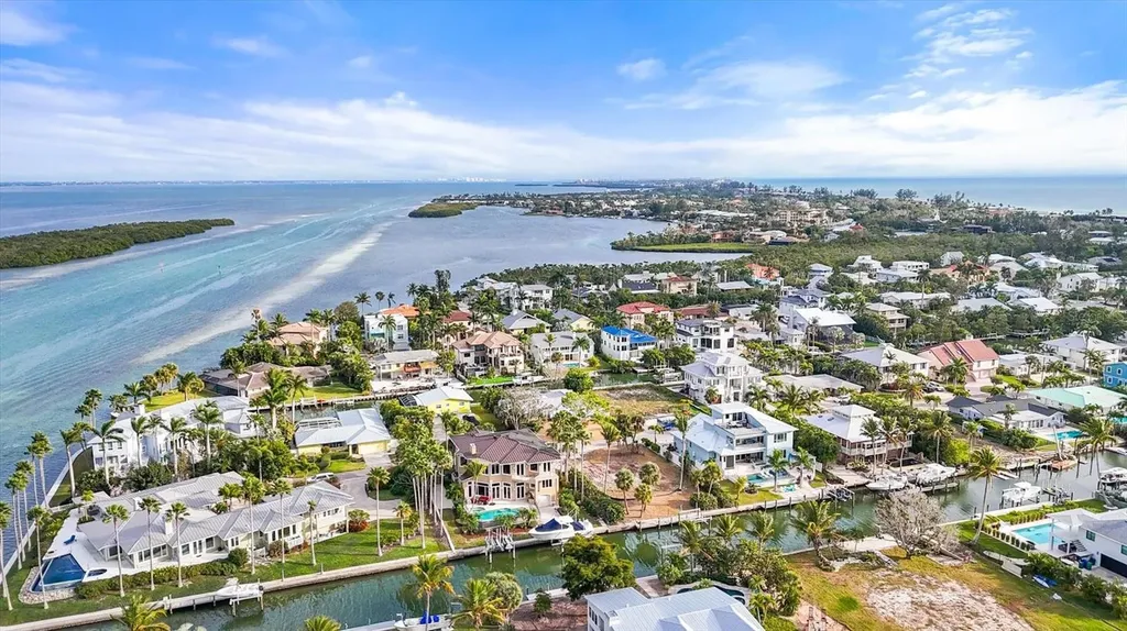 761 Norton Street Longboat Key FL 34228