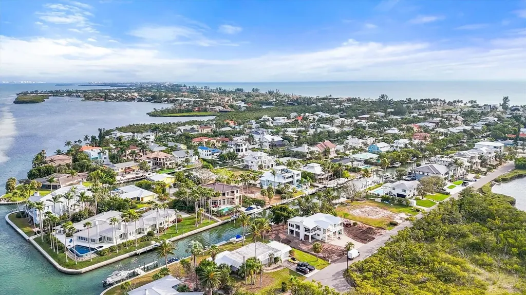 761 Norton Street Longboat Key FL 34228