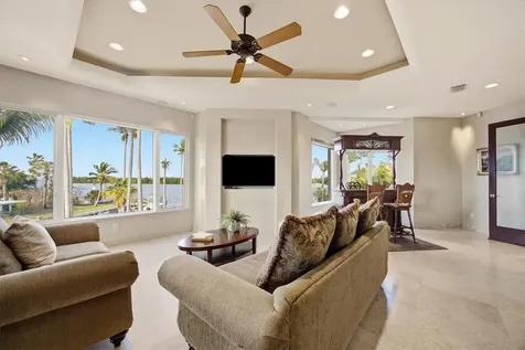 761 Norton Street Longboat Key FL 34228