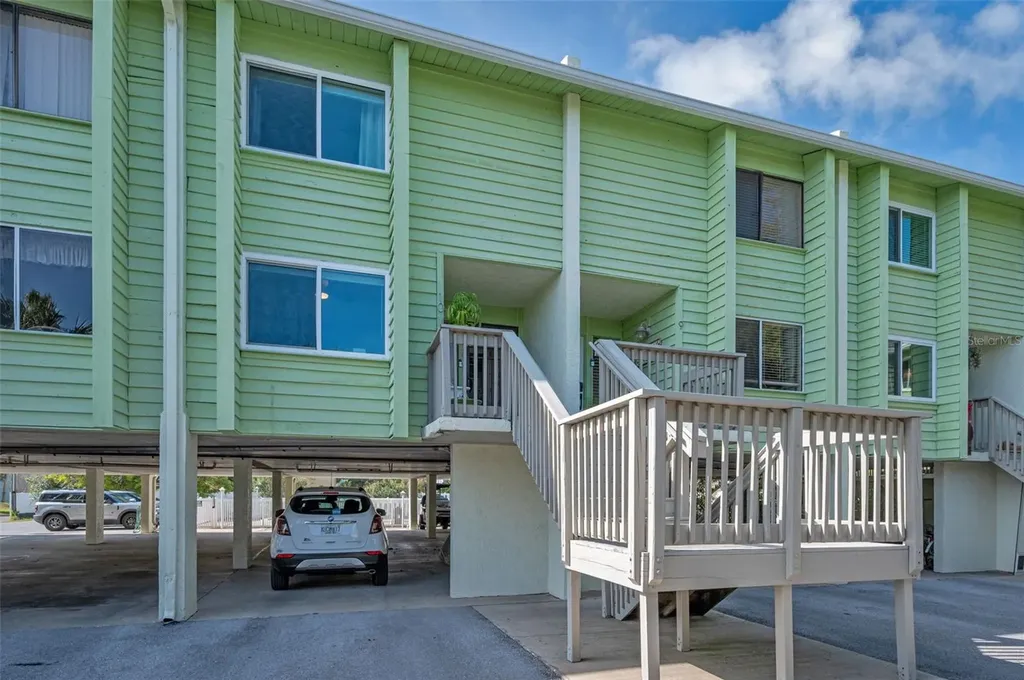 318 Windrush Boulevard Indian Rocks Beach FL 33785