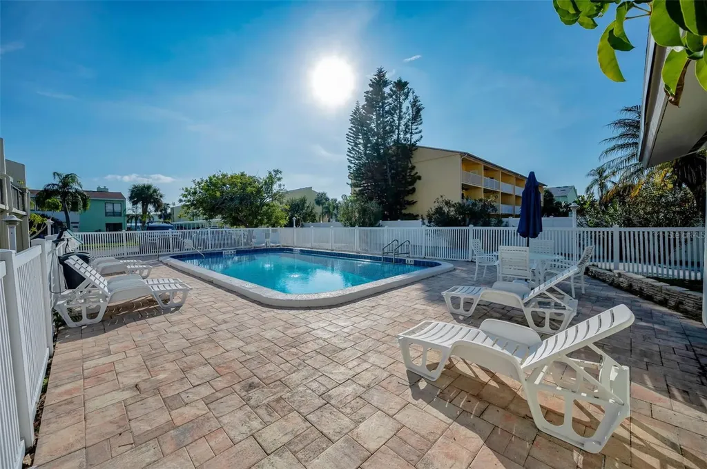 318 Windrush Boulevard Indian Rocks Beach FL 33785