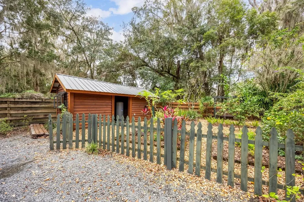 12603 NE 204 Terrace Waldo FL 32694