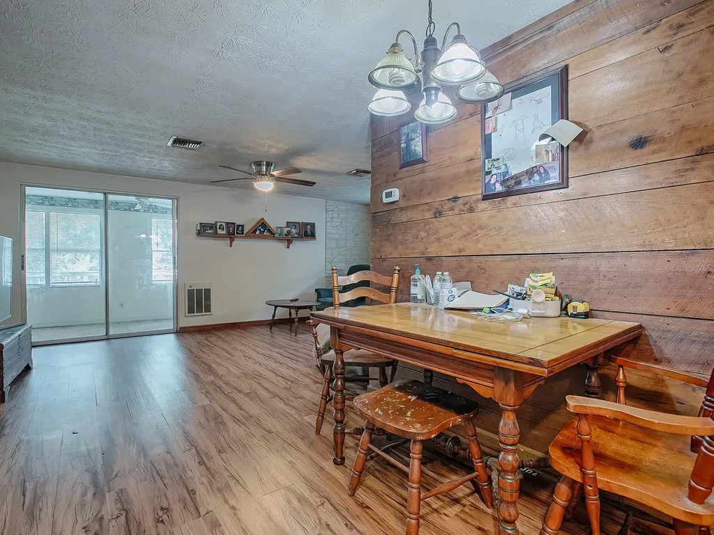 853 Cr 484 Lake Panasoffkee FL 33538