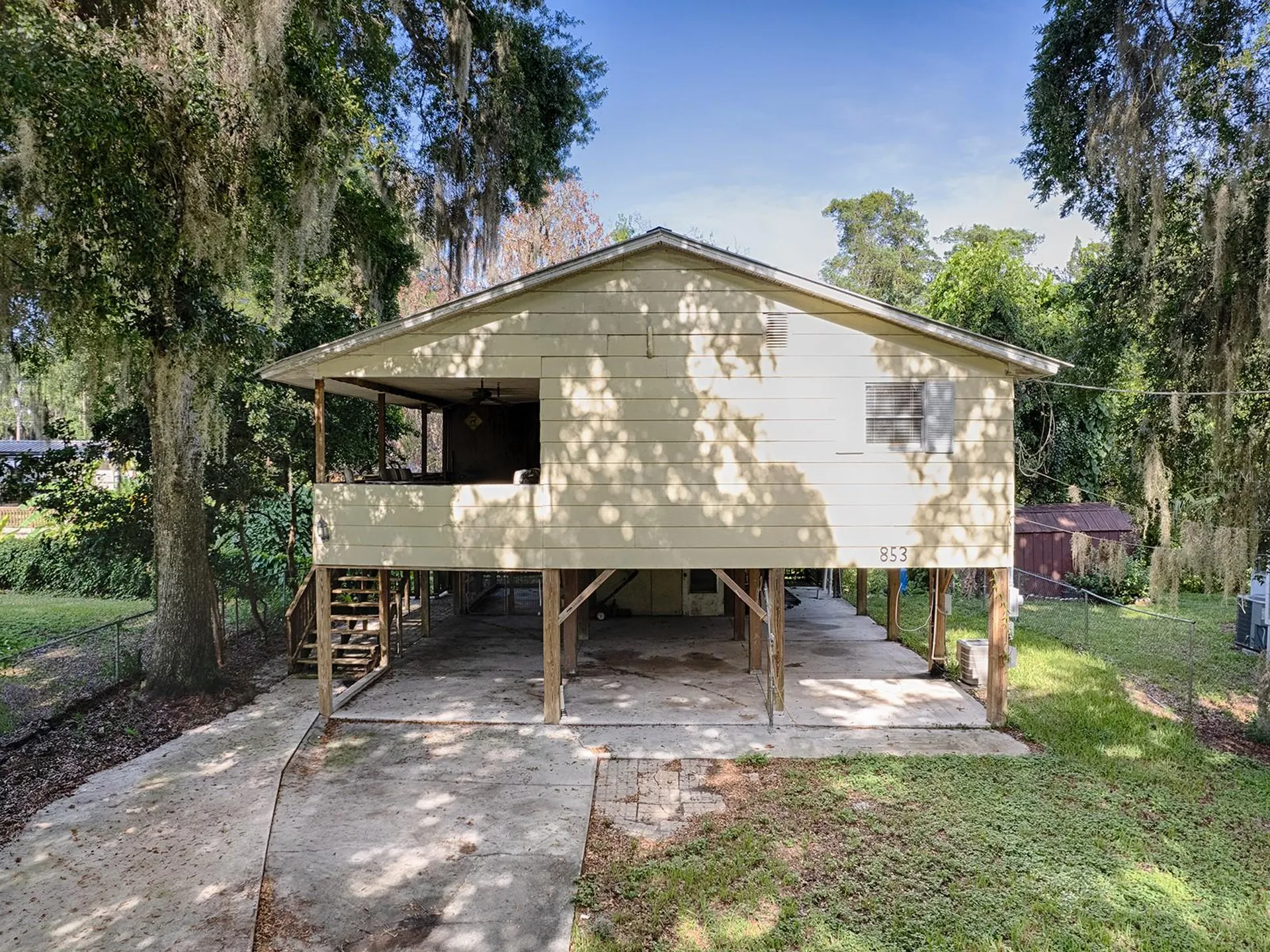 853 Cr 484 Lake Panasoffkee FL 33538
