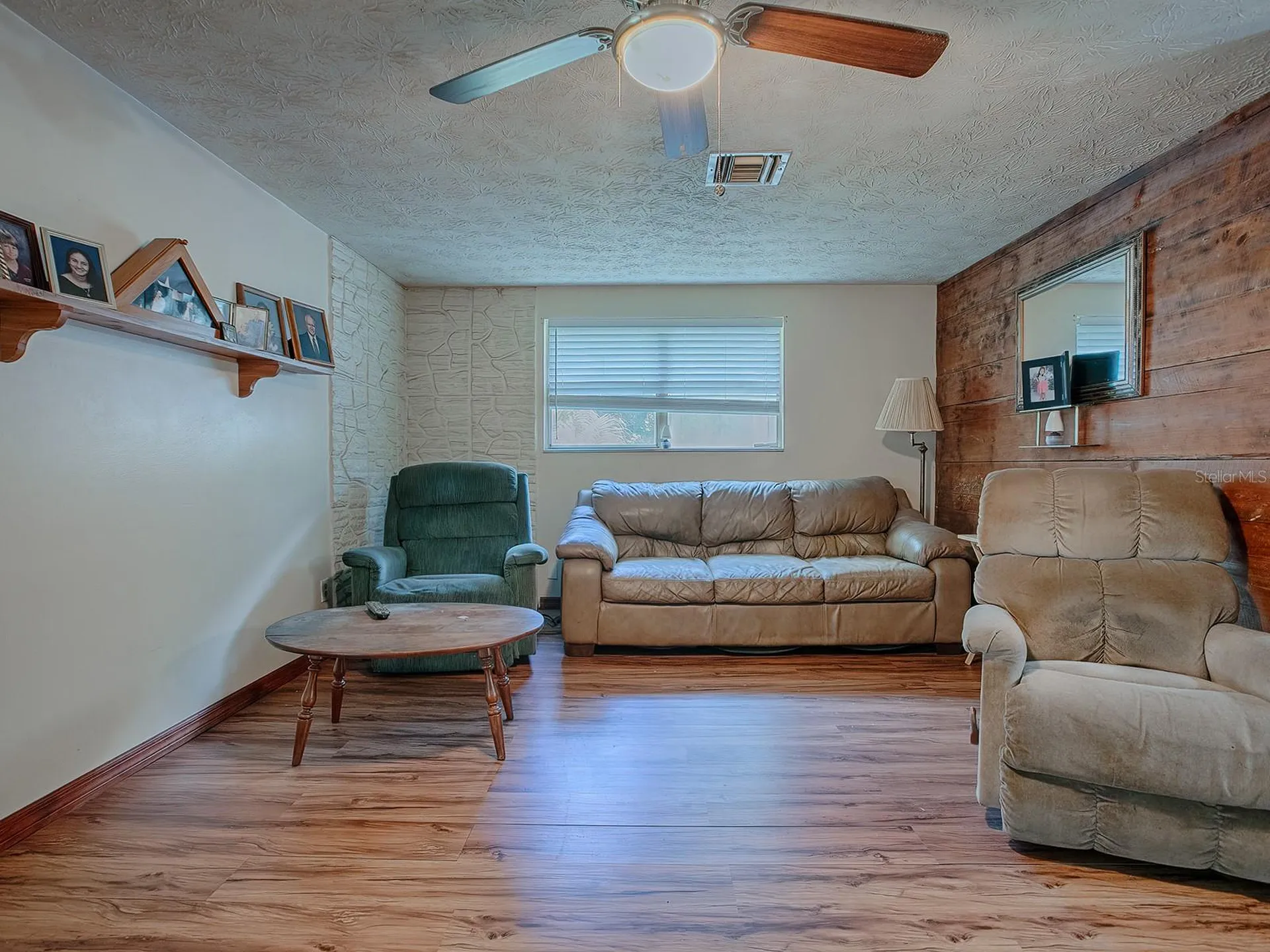 853 Cr 484 Lake Panasoffkee FL 33538