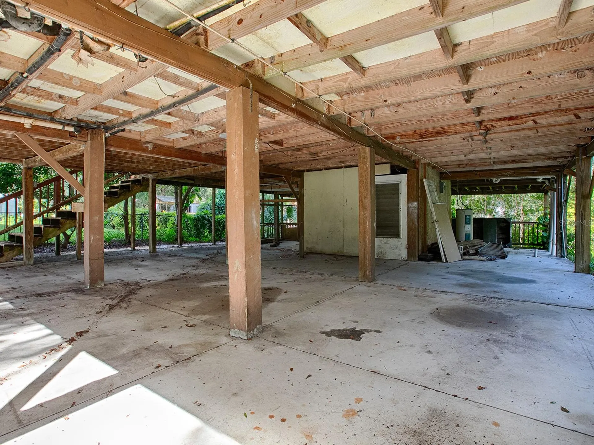 853 Cr 484 Lake Panasoffkee FL 33538