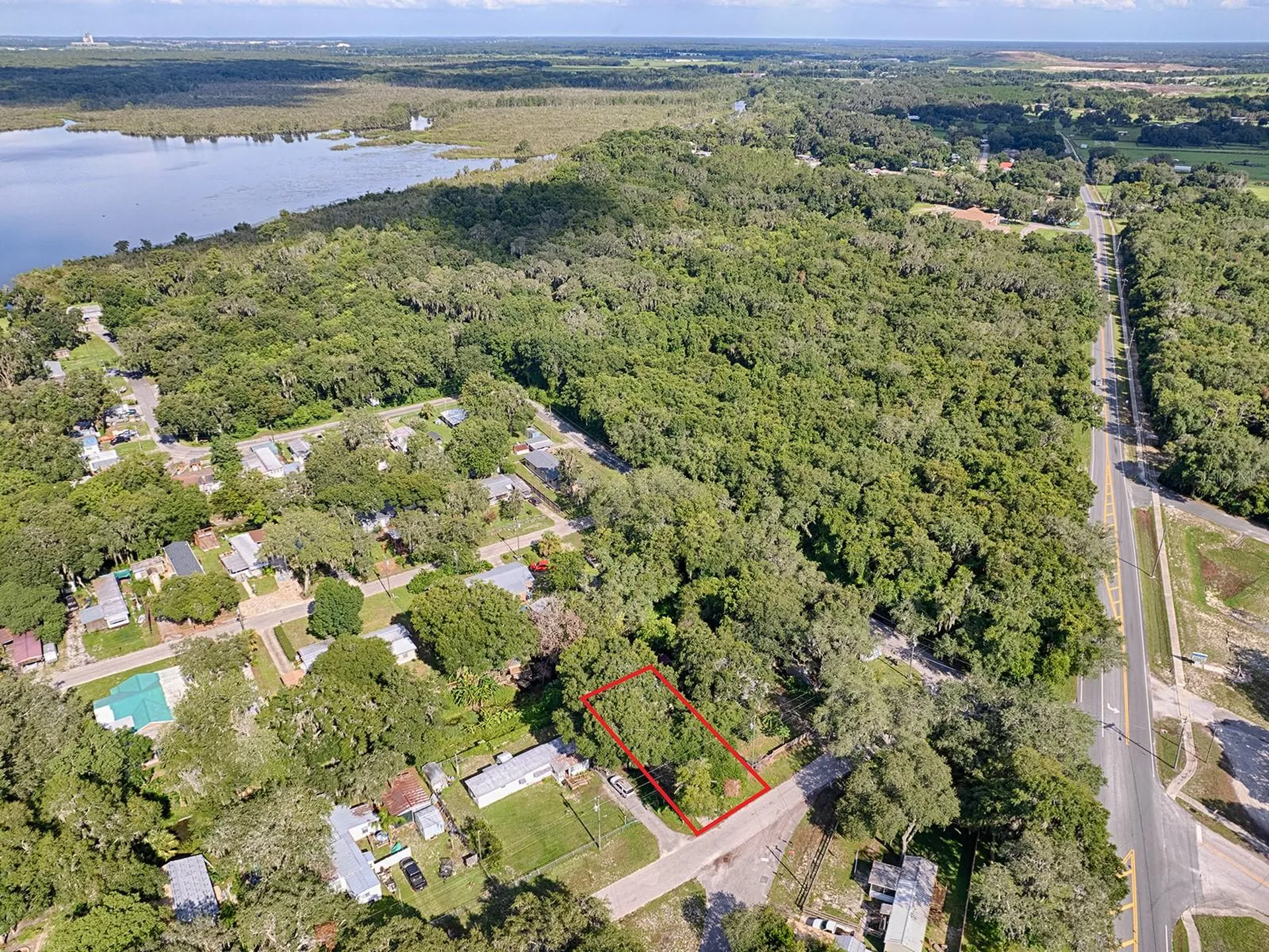 853 Cr 484 Lake Panasoffkee FL 33538