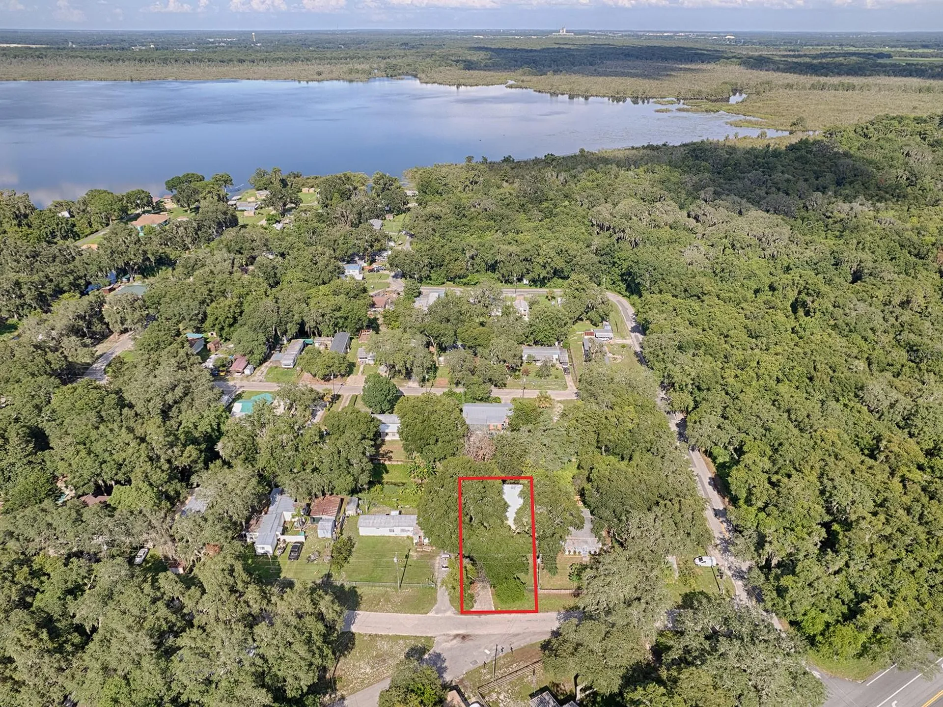 853 Cr 484 Lake Panasoffkee FL 33538