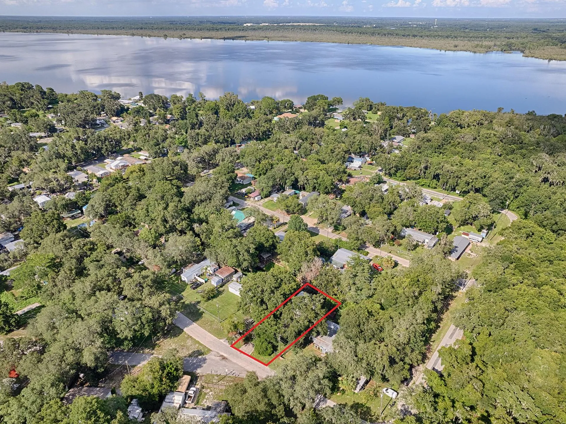 853 Cr 484 Lake Panasoffkee FL 33538