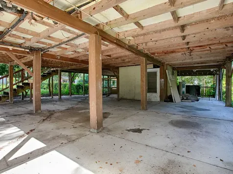 853 Cr 484 Lake Panasoffkee FL 33538