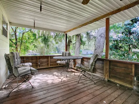 853 Cr 484 Lake Panasoffkee FL 33538