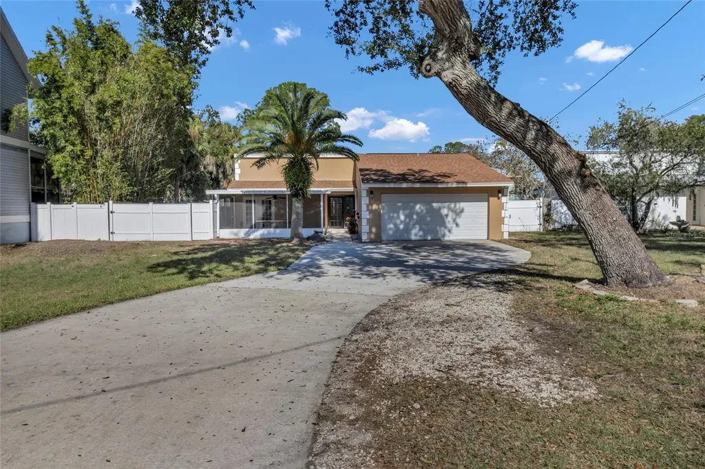 915 Seminole Boulevard Tarpon Springs FL 34689