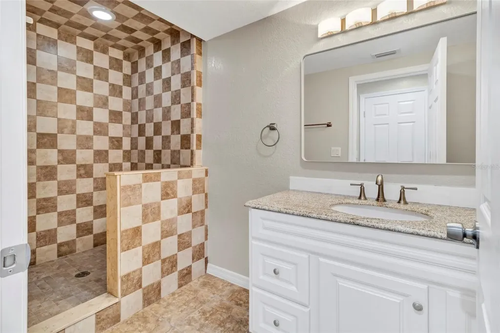 915 Seminole Boulevard Tarpon Springs FL 34689