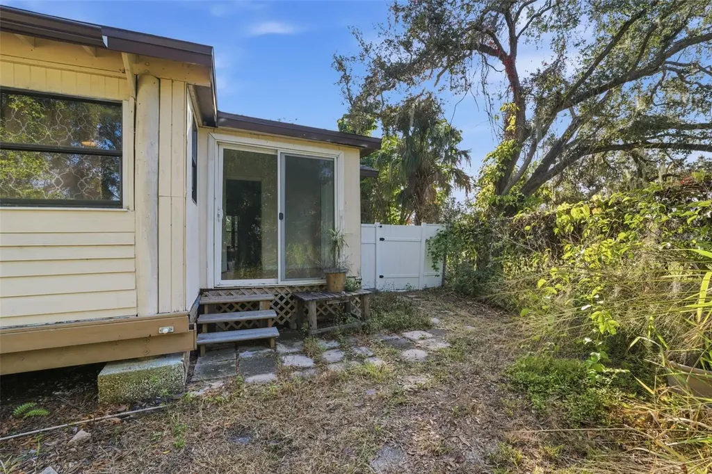 1212 8th Street W Palmetto FL 34221