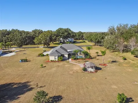 14308 Willow Run Dade City FL 33523
