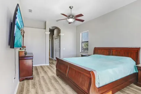14308 Willow Run Dade City FL 33523