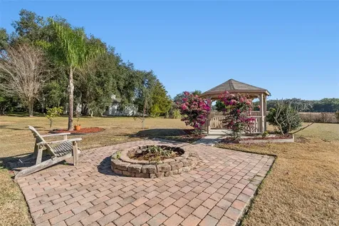 14308 Willow Run Dade City FL 33523