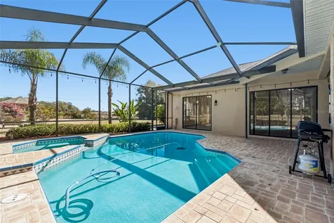 14308 Willow Run Dade City FL 33523