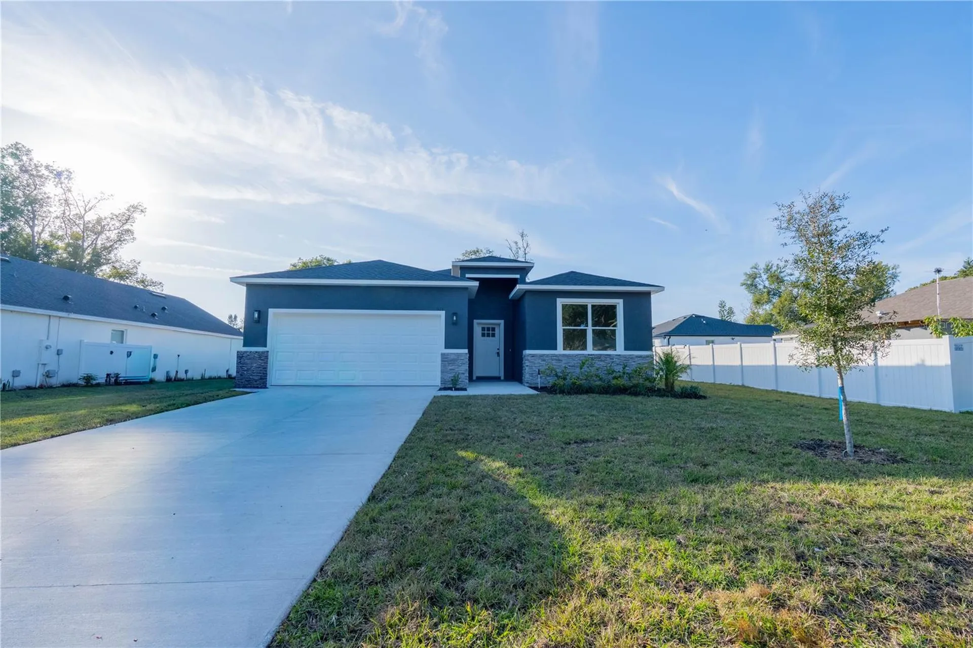 911 N New Hampshire Avenue Tavares FL 32778