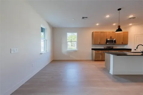 911 N New Hampshire Avenue Tavares FL 32778