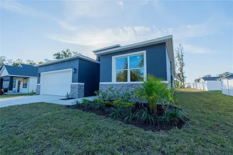 911 N New Hampshire Avenue Tavares FL 32778