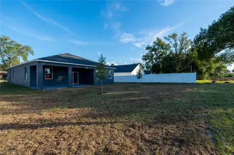 911 N New Hampshire Avenue Tavares FL 32778
