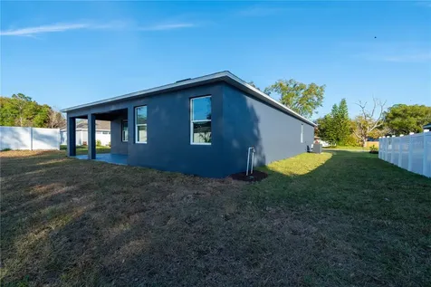 911 N New Hampshire Avenue Tavares FL 32778