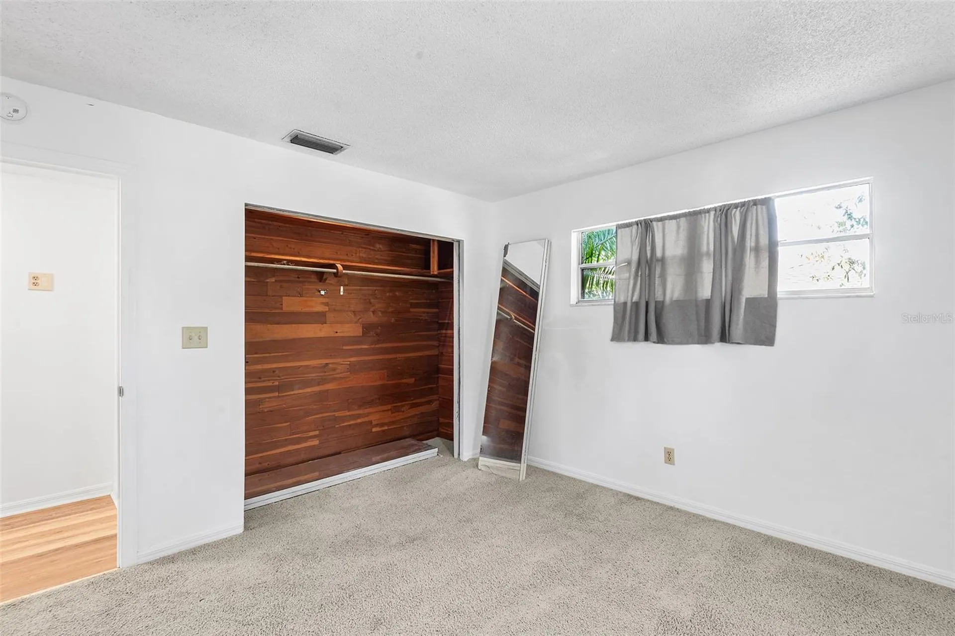 5296 66th Way N St Petersburg FL 33709
