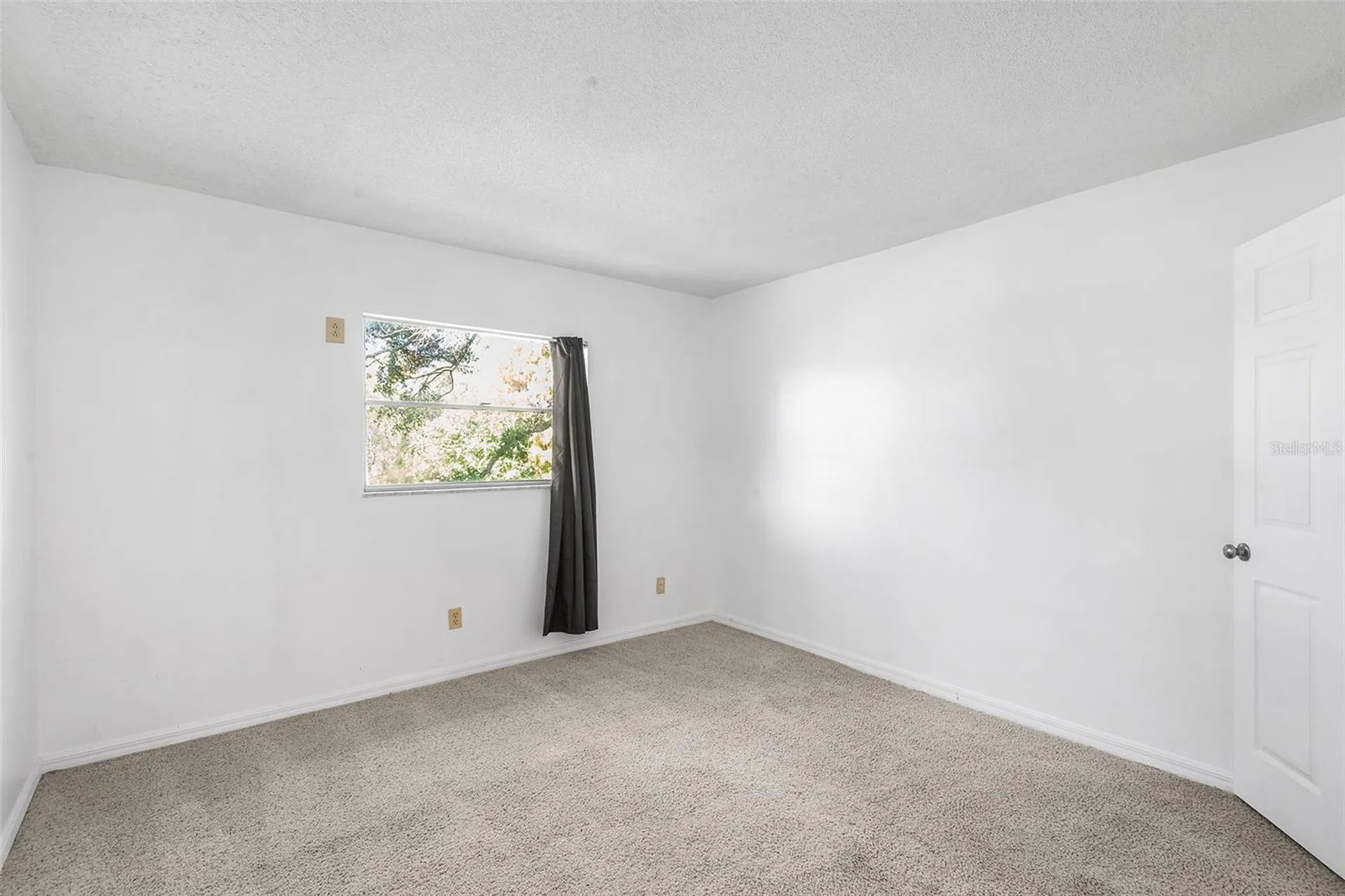 5296 66th Way N St Petersburg FL 33709