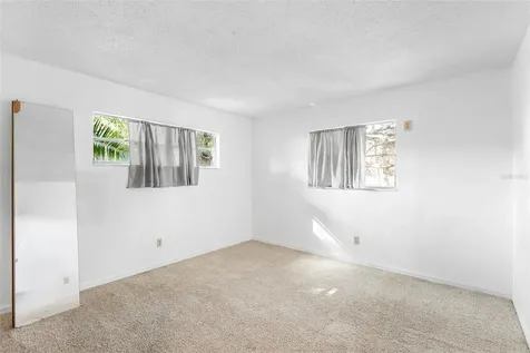 5296 66th Way N St Petersburg FL 33709