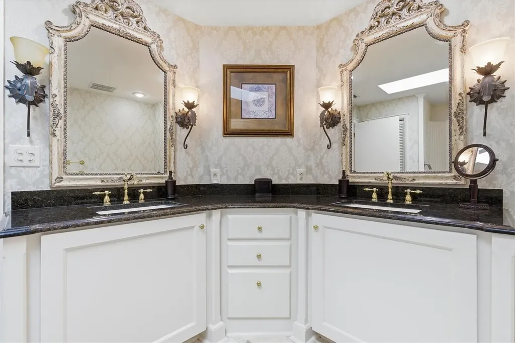 1127 Royal Troon Court Tarpon Springs FL 34688